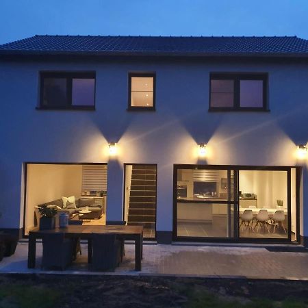 Vakantiehuis Vida Lanaken Ngoại thất bức ảnh
